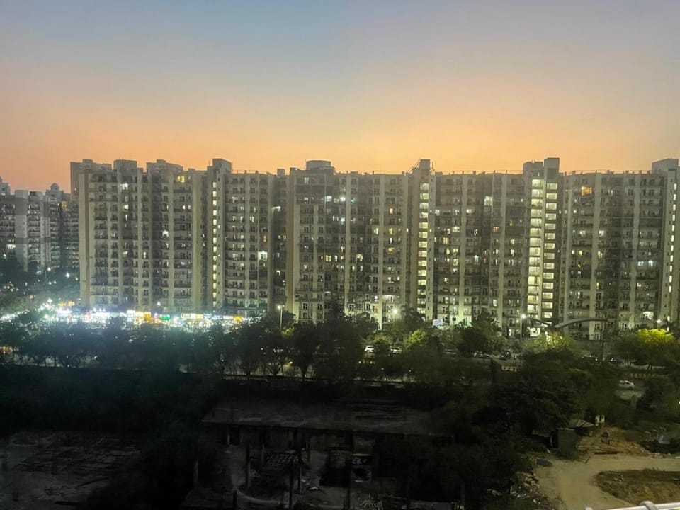 Aayu's Home 74 Bed and Breakfast in Noida
