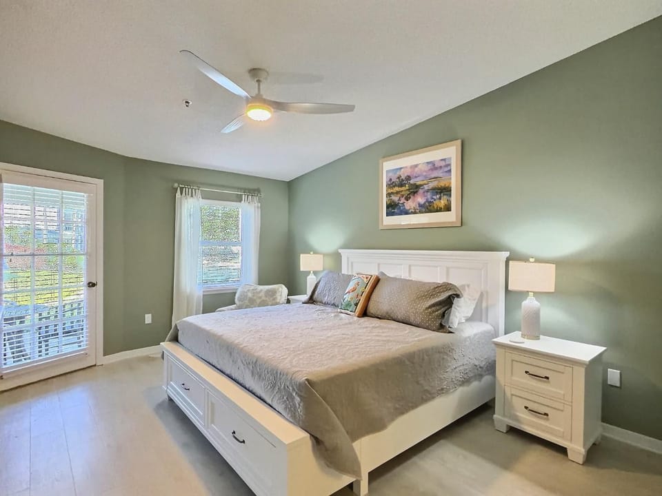 ALL NEW - Resort Amenities and Beach Access House in Siesta Beach
