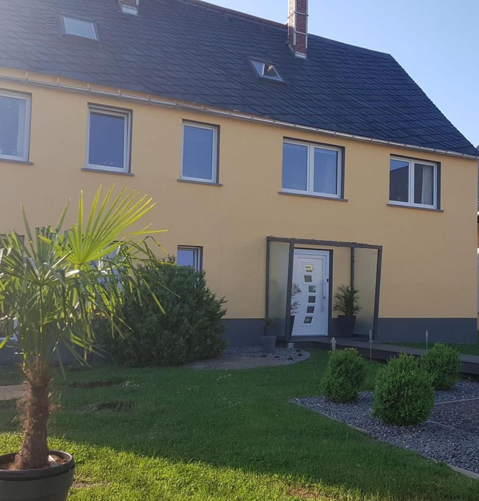Ferienwohnung Monteurswohnung Arbeiterwohnung "Zum Fuchsbau" Apartment in Erzgebirgskreis