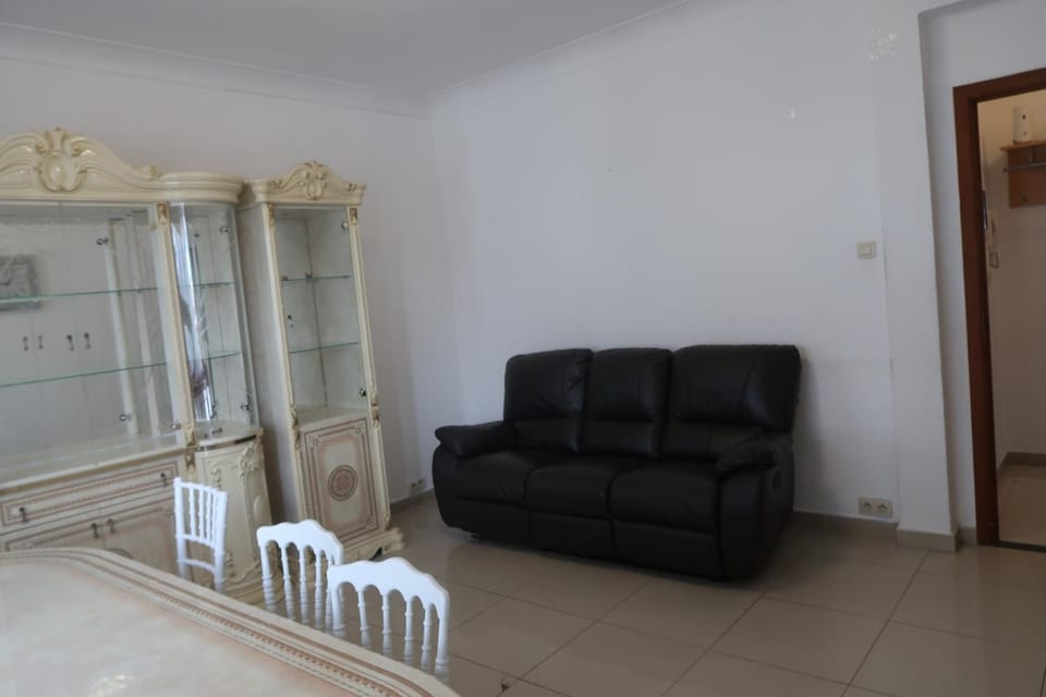 Prachtig gerenoveerd appartement met twee slaapkamers te huur Apartment in Antwerp