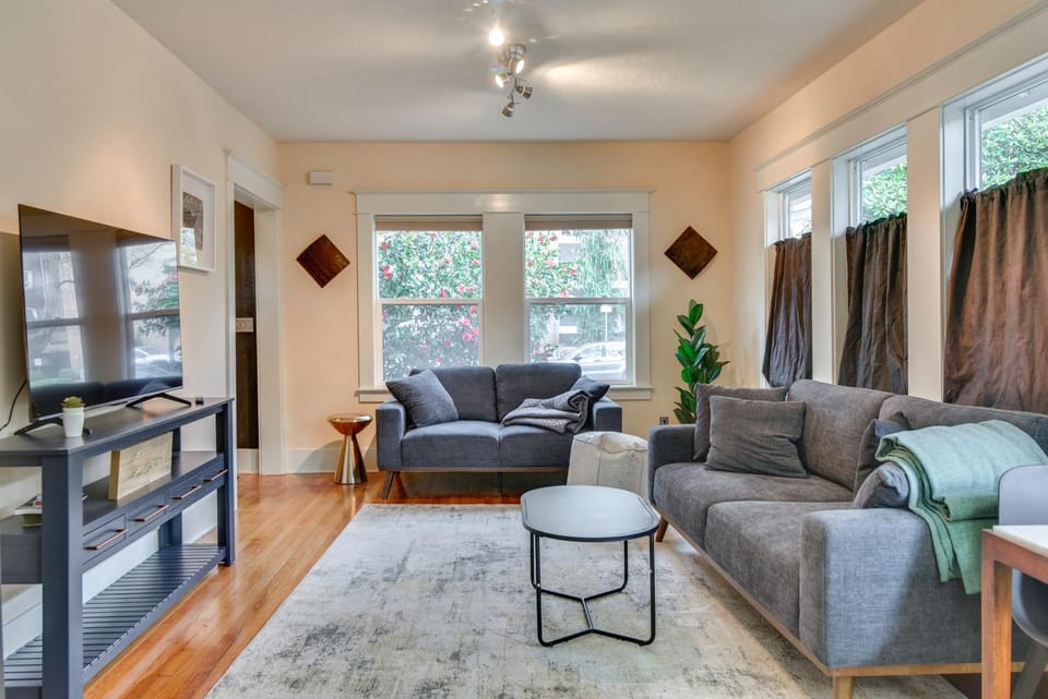 Main Street Retreat! Urban Cottage in Vancouver House in Vancouver