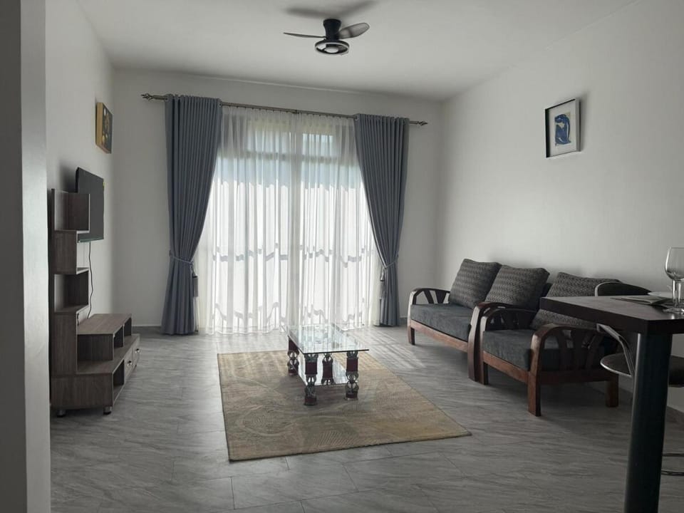 2BR Lakeside Retreat at Pearl Marina, Entebbe Apartment in Uganda