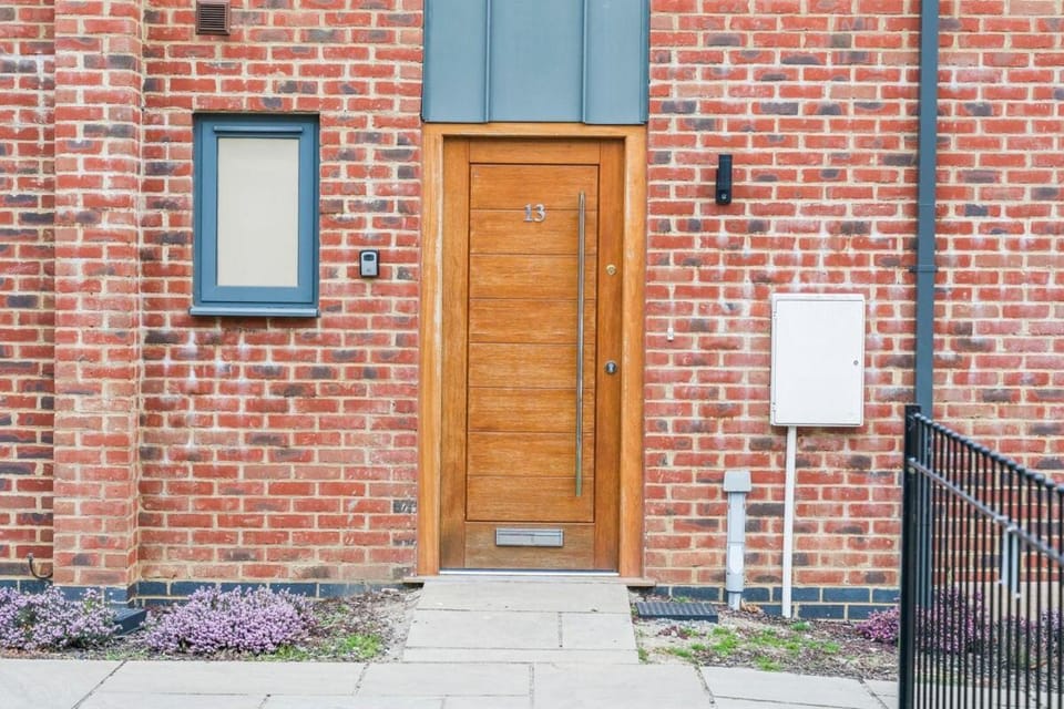 #125 Cozy Retreat house -Near Leicester Cathedral- Sleeps 8 - Perfect for contractors and Families House in Leicester