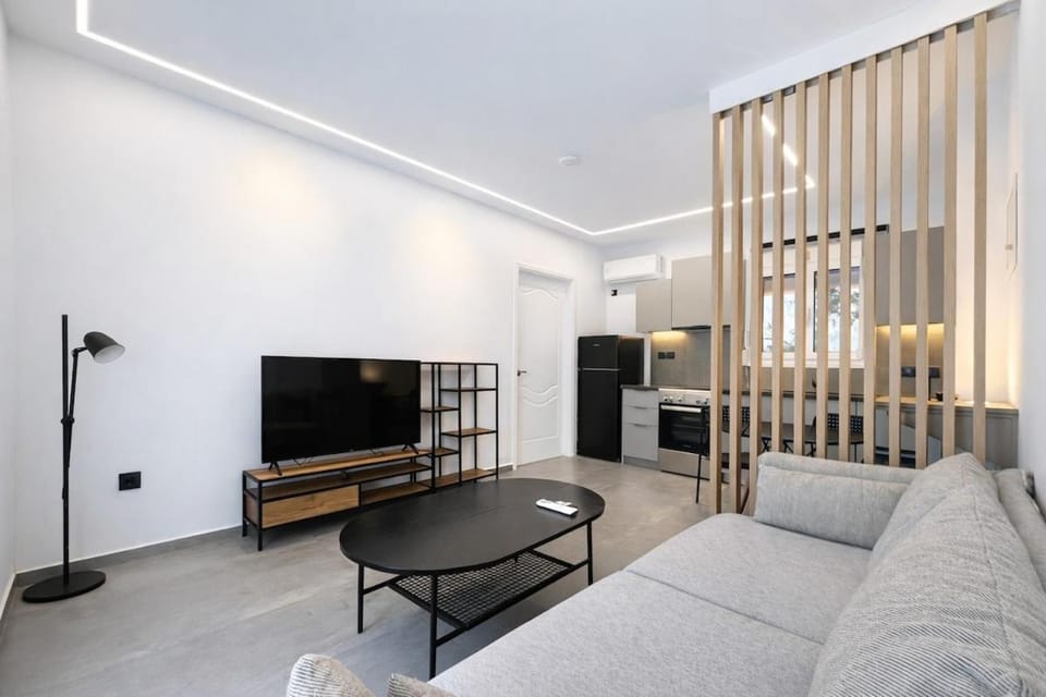 Glyfada Garden Apt with Open Sunset Views by ΜΡS Apartment in South Athens