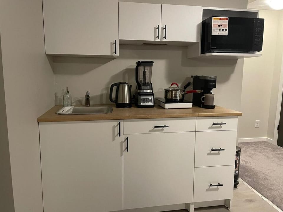 Mary's Luxury Suite Apartment in Winnipeg