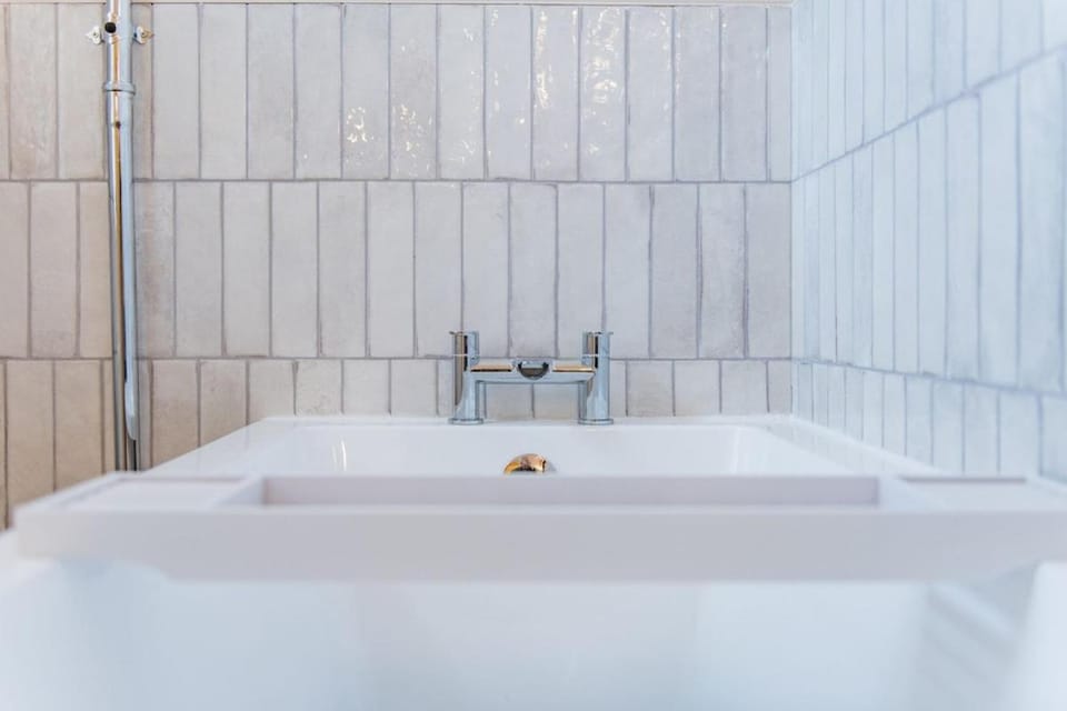 Bathroom, Bath