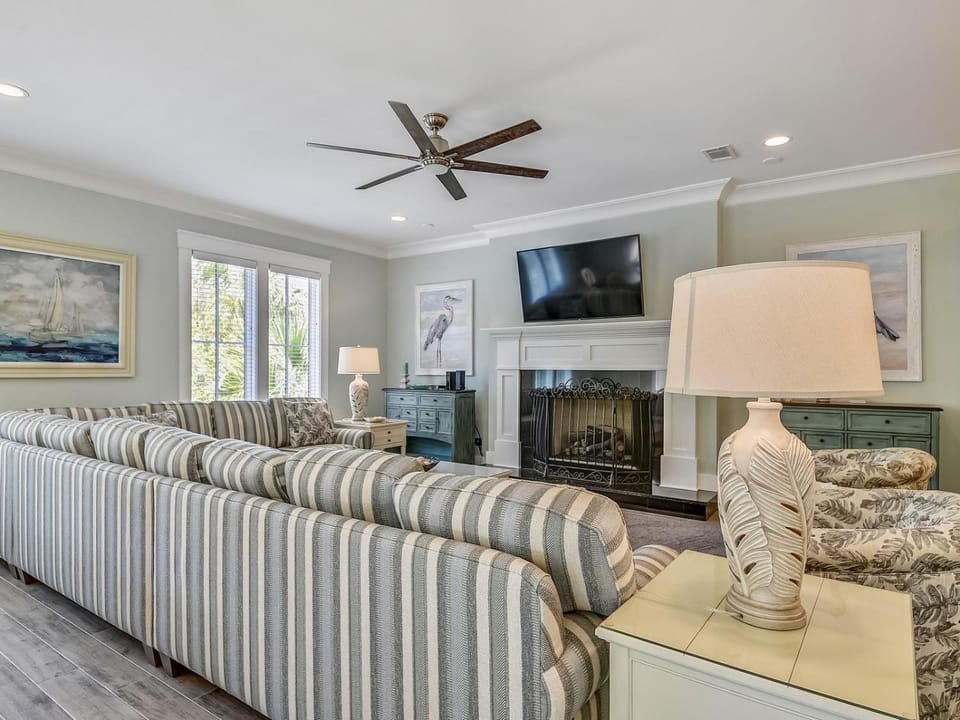 29 Pelican Street House in North Forest Beach