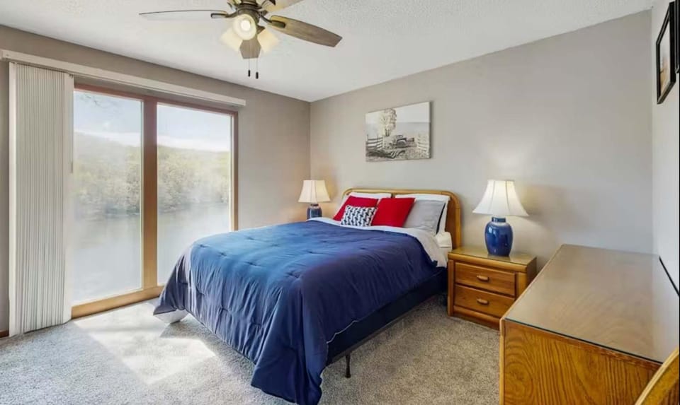 Lazy Days Escape House in Osage Beach