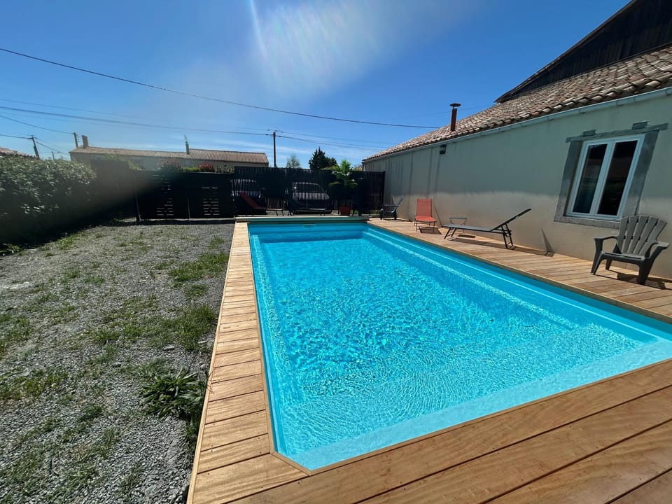 Domaine du Marais Corps de Ferme et Piscine House in Pays de la Loire