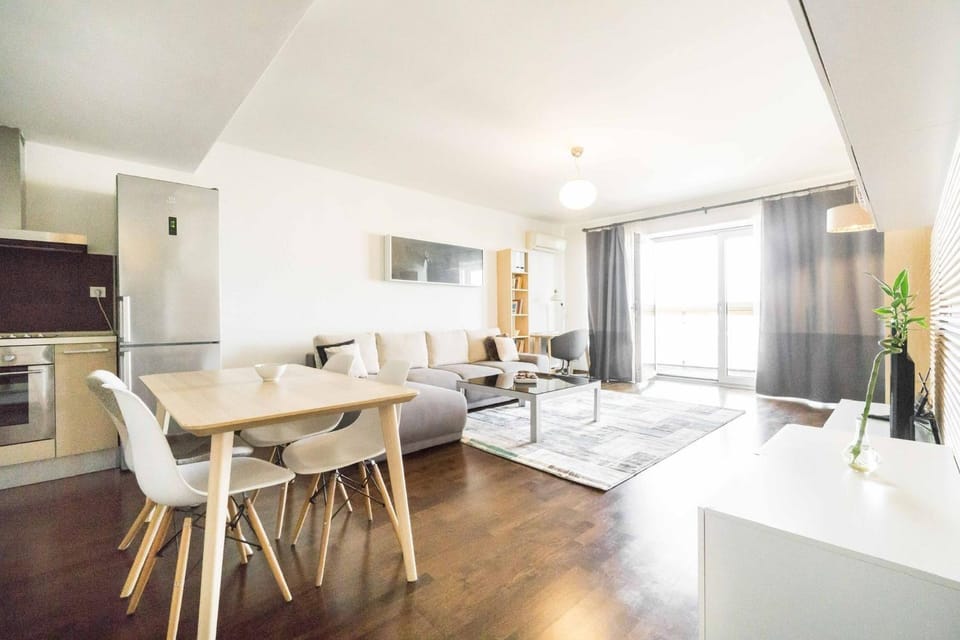 Kitchen or kitchenette, Living room, Photo of the whole room, Seating area, Dining area, oven, stove