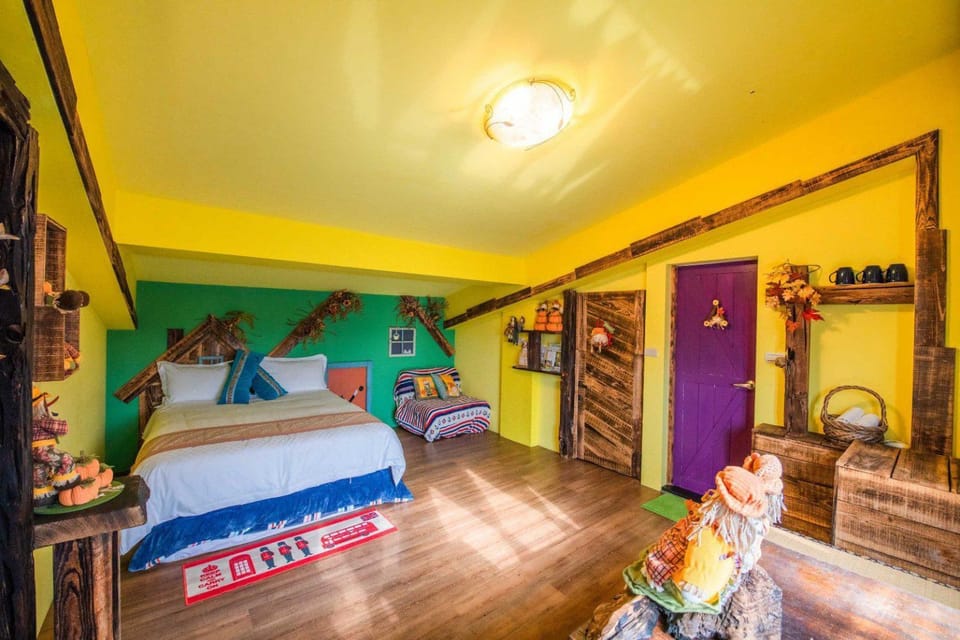 Bed, Photo of the whole room