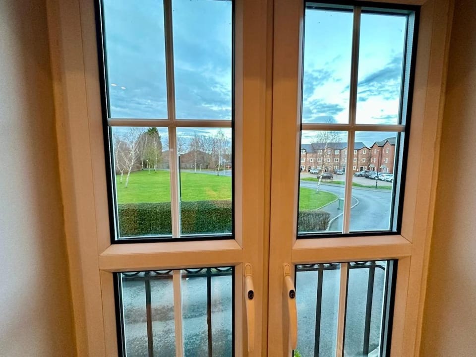 Stretford 4 Bed Townhouse M32 House in Stretford