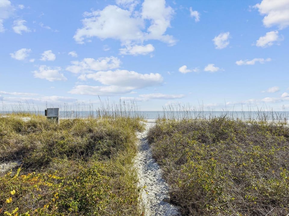 39 Dune Lane House in North Forest Beach