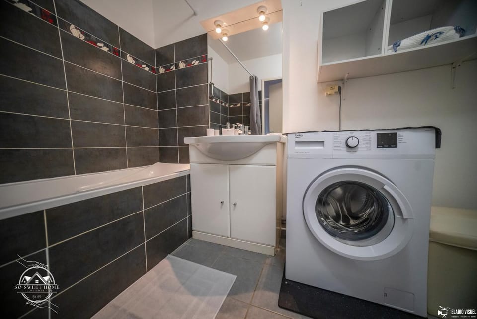 Bathroom, washing machine, washing machine