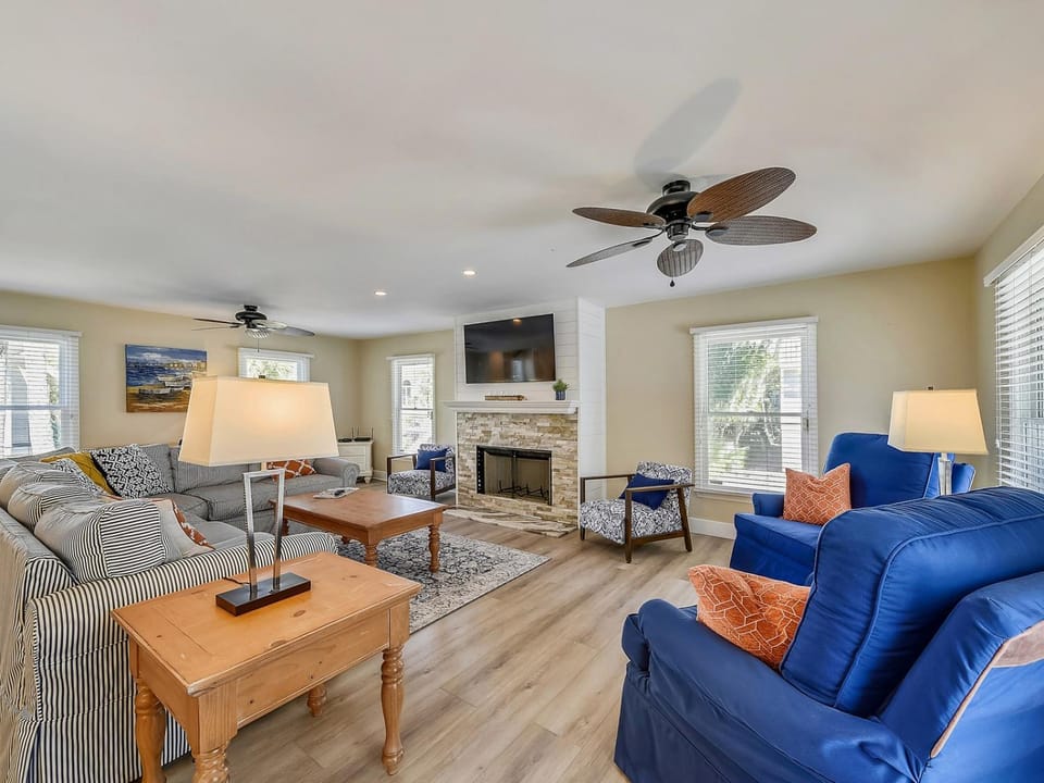 4 Driftwood Lane House in North Forest Beach