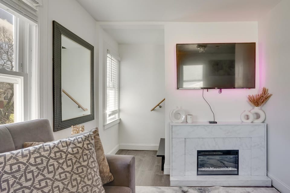Easy Access to NYC! Sleek Suburban Apartment Apartment in Westchester County
