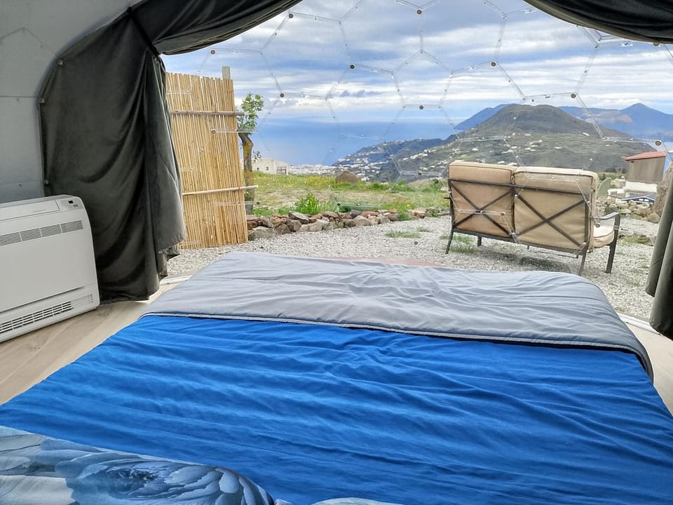 Sciara Sky Experience - babble room under the stars Luxury tent in Lipari