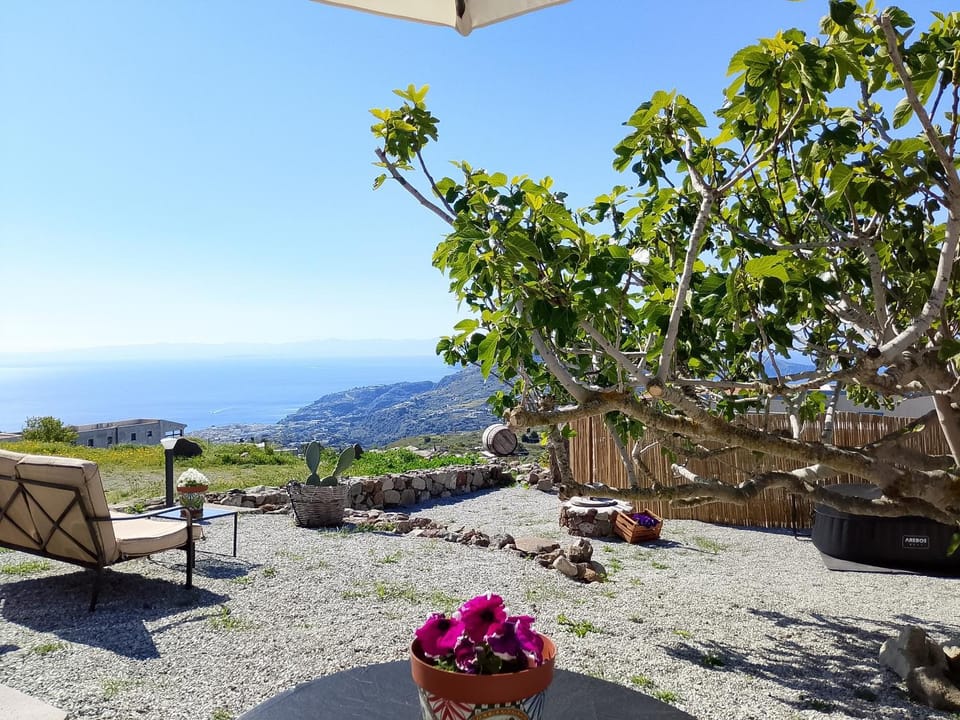 Sciara Sky Experience - babble room under the stars Luxury tent in Lipari