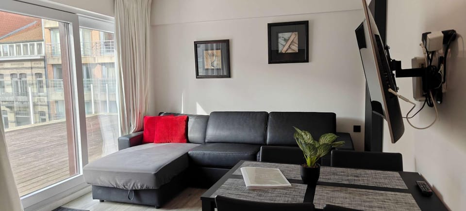 1 bedroom apartement with large seaview terrace Apartment in Knokke-Heist