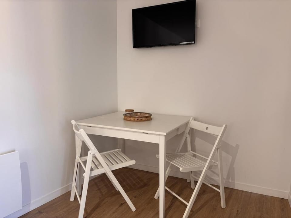 Studio Le Moulin Château-Larcher Arrivée autonome Apartment in Nouvelle-Aquitaine