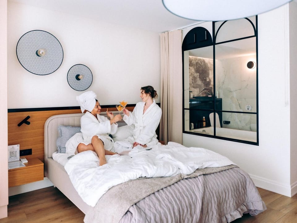 Bed, Other