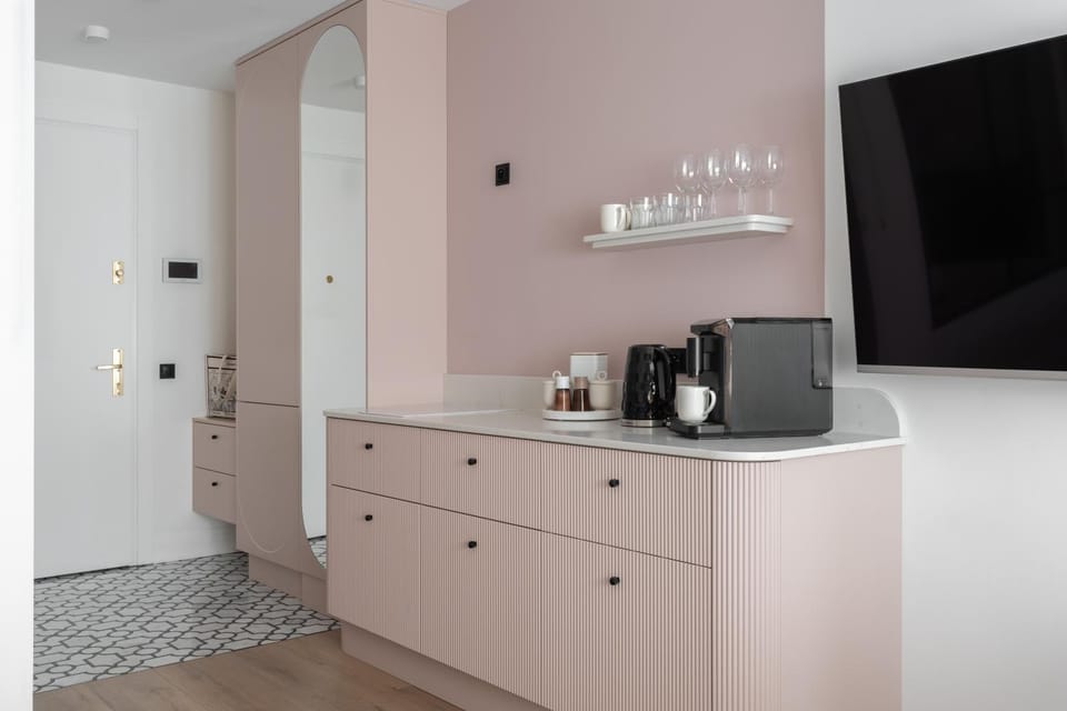 TV and multimedia, Coffee/tea facilities, Kitchen or kitchenette