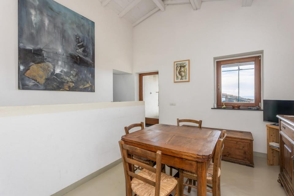 Casa con terrazza panoramica e servizio e-bike House in Sardinia