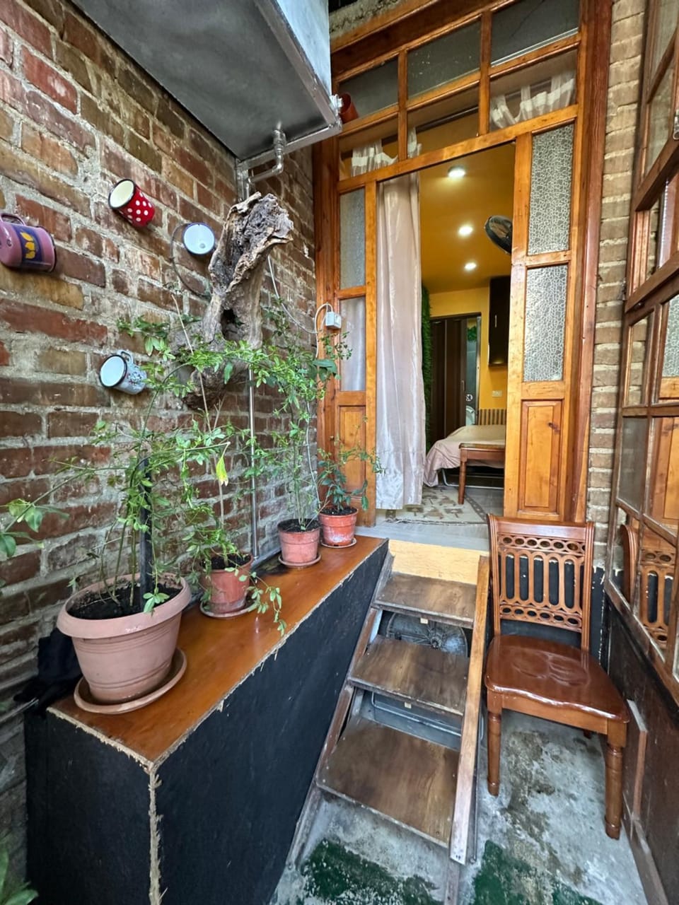 Sleep Wash and Go box Apartment in Tirana