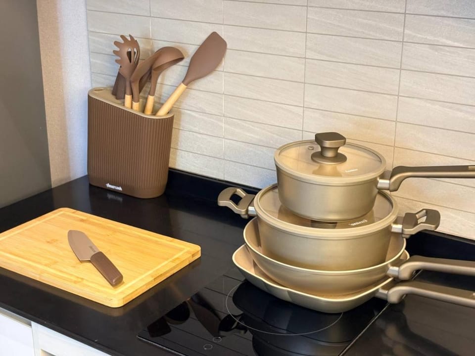 Kitchen or kitchenette, kitchen, kitchen