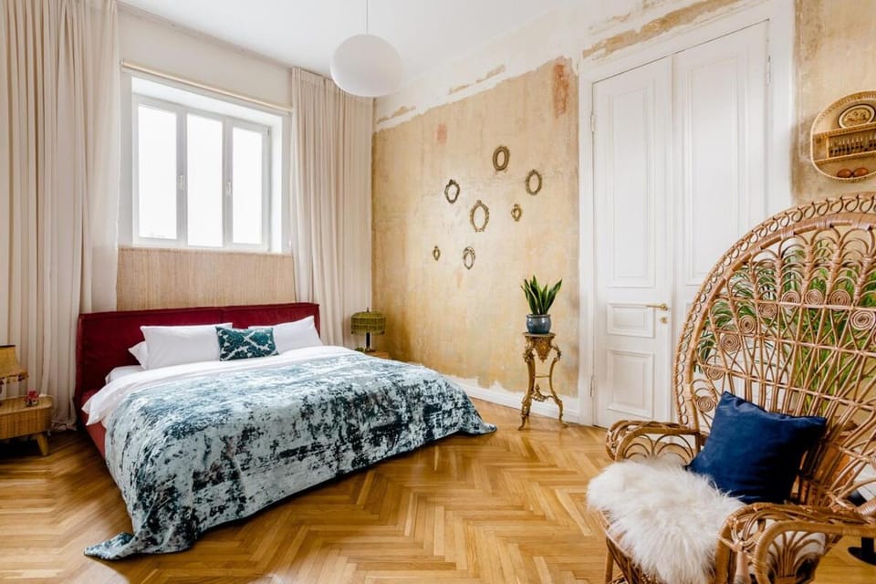 Bed, Bedroom