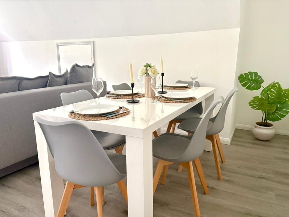 Earl's Court Apartment by PrimeCityHosts Apartment in City of Westminster