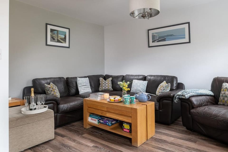 Salty Kisses, The Bay, Filey House in Primrose Valley