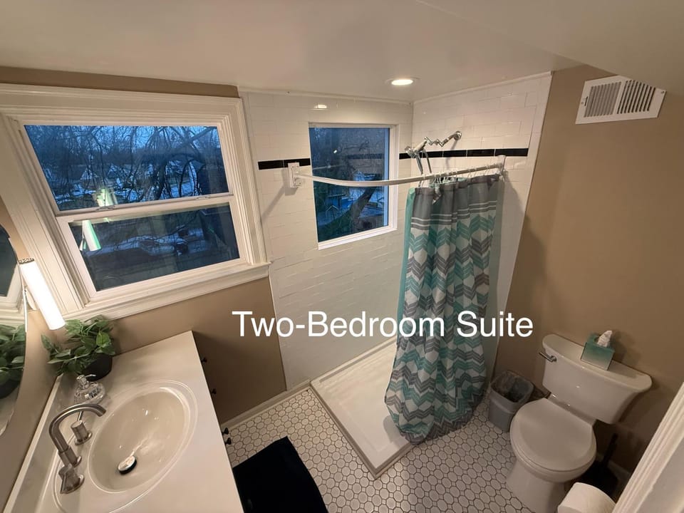 Neon Jungle Hideaway Bed and Breakfast in Jefferson County