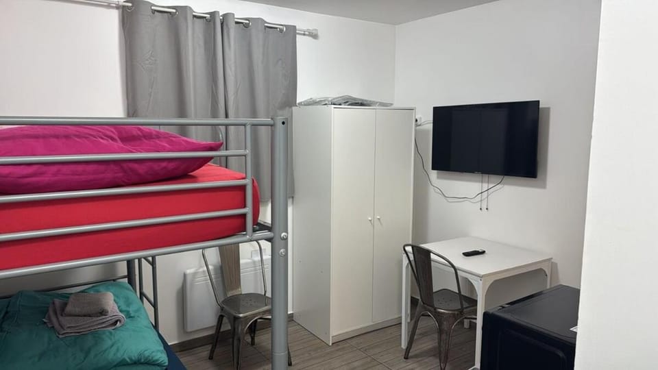 Appartement C, RESIDENCE DU RENOUVEAU, Stade de France, Idéal pour 2 pers Apartment in Saint-Denis, France