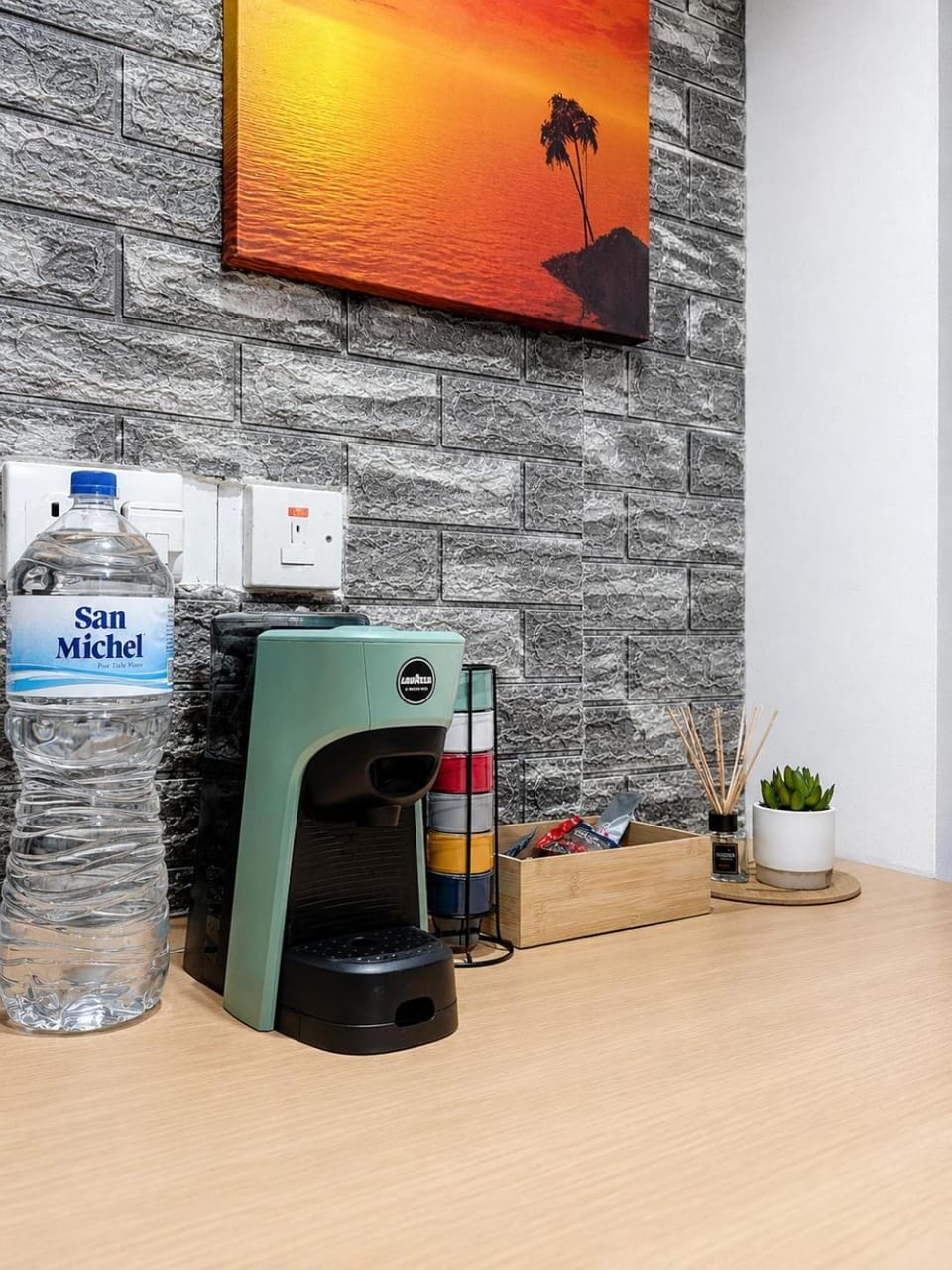 Coffee/tea facilities, Kitchen or kitchenette