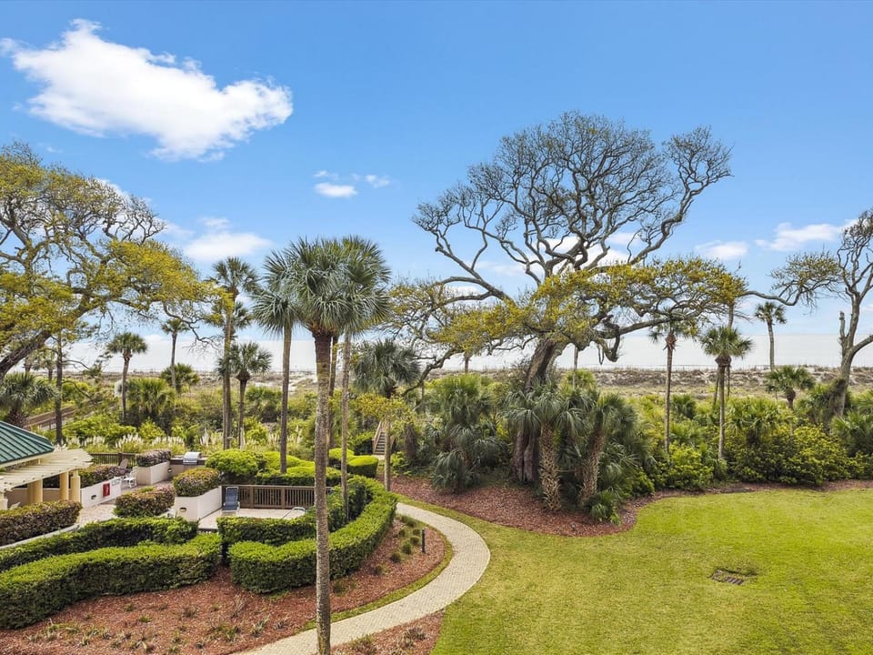3210 Windsor Court South House in Hilton Head Island