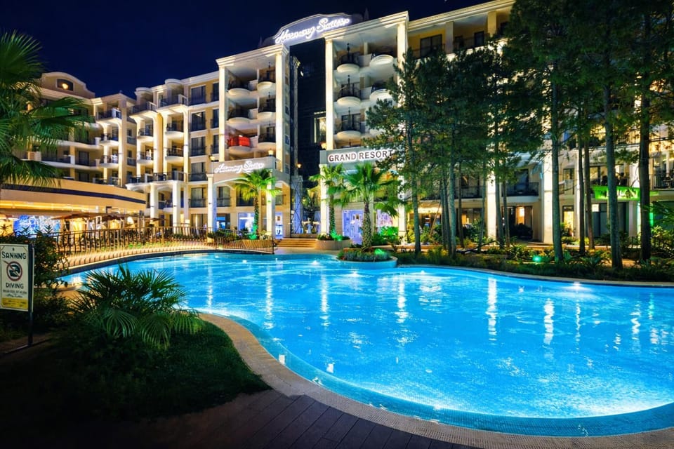 Property building, Swimming pool