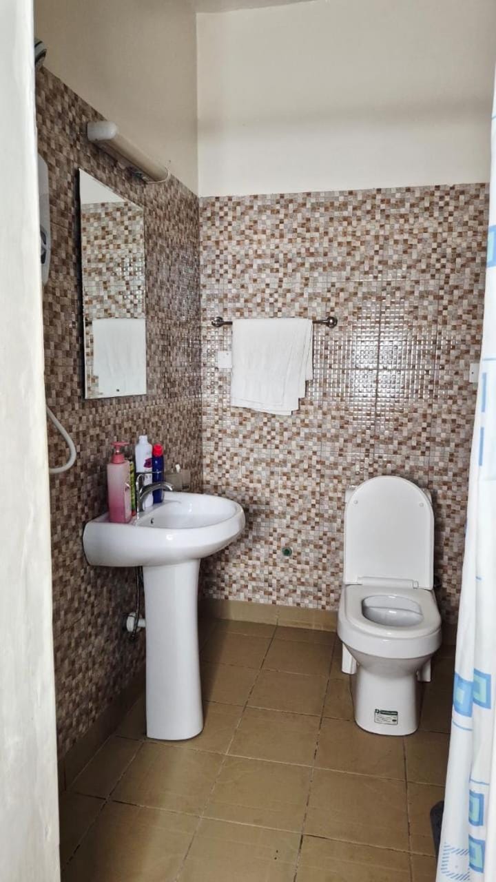 Prossy apart Near UN base and Airport Apartment in Uganda