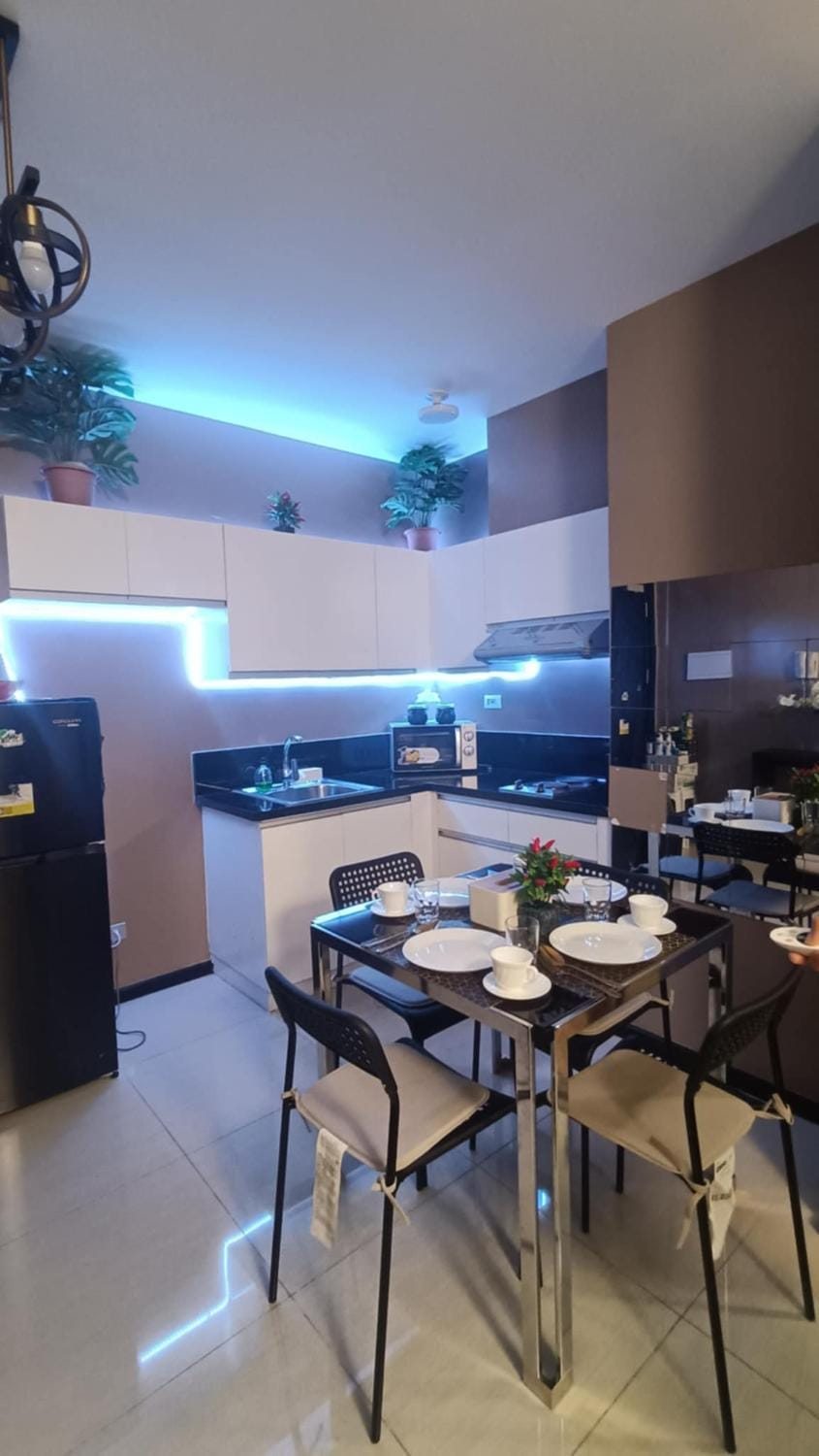 Kitchen or kitchenette, oven, stove