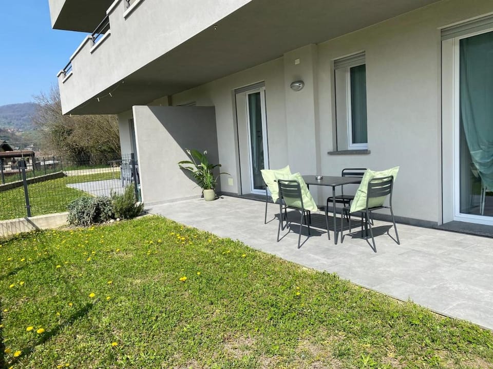 Garden, Balcony/Terrace
