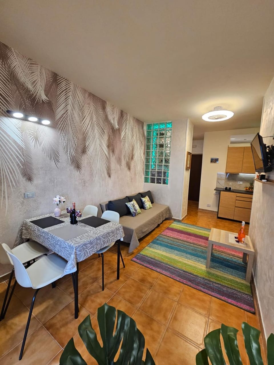 Communal lounge/ TV room, Living room
