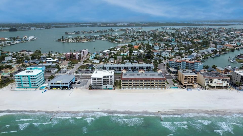 Madeira Place #201 House in Madeira Beach
