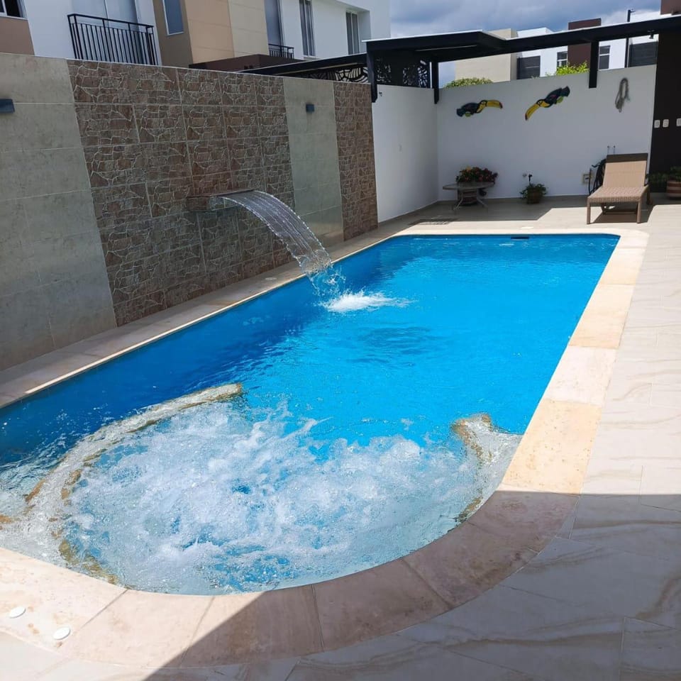 Hot Tub, Swimming pool