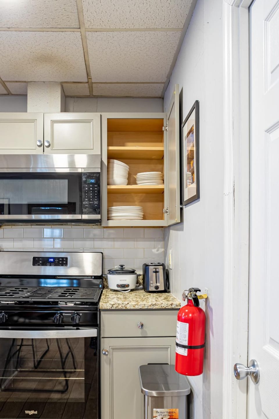 Updated 3BR 2BA 9 Beds NYC MetLife Free Parking Apartment in Bayonne