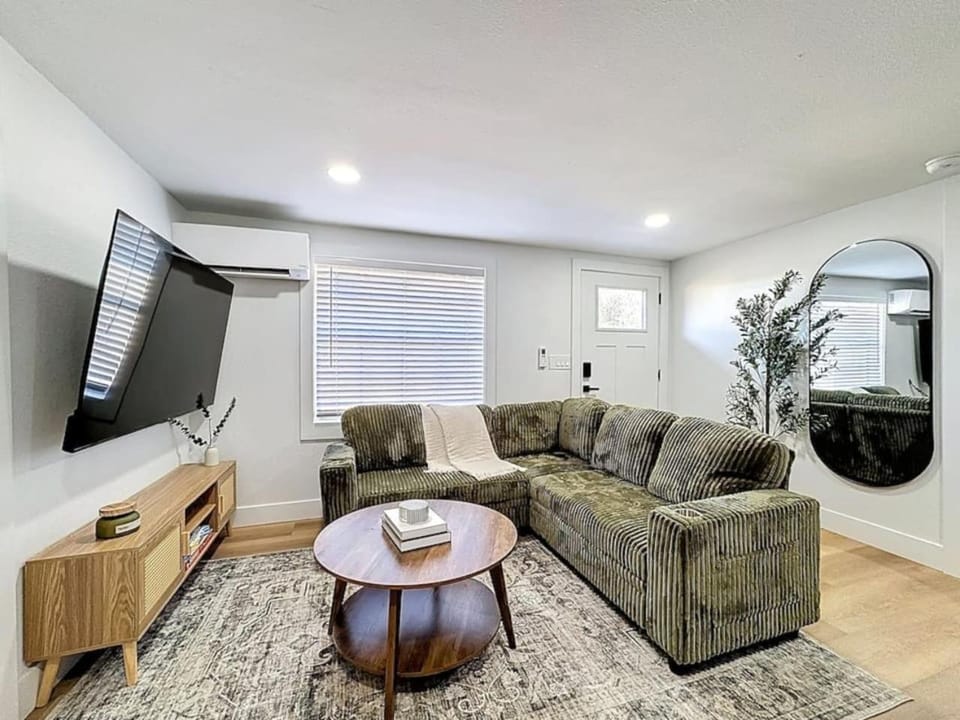 Pet Friendly Nokomis Home with Private Pool Great WiFi and Space for 9 House in Nokomis