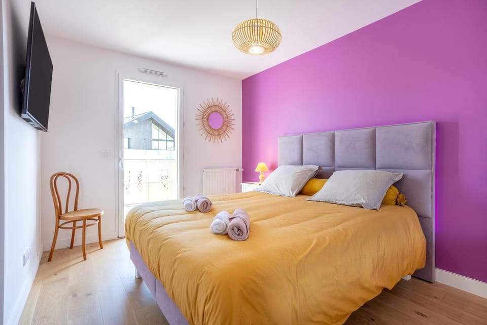 Living room, Bedroom