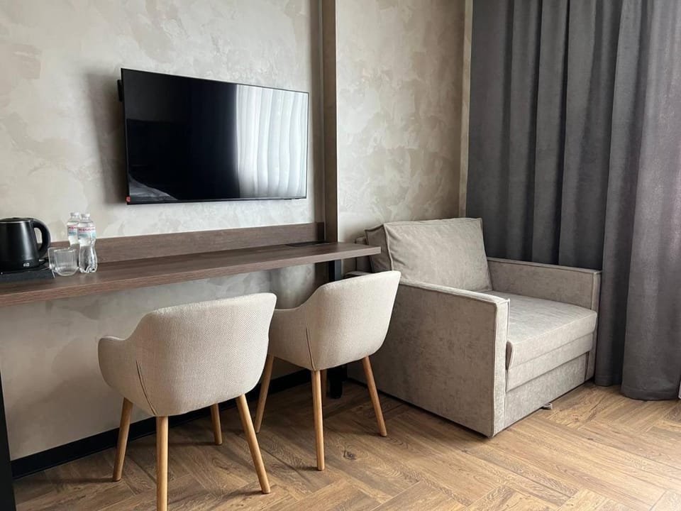 TV and multimedia, Seating area