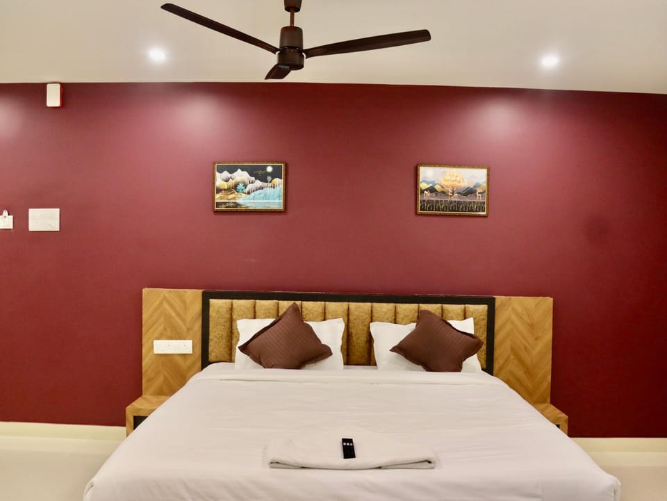 Photo of the whole room, Decorative detail, Bedroom