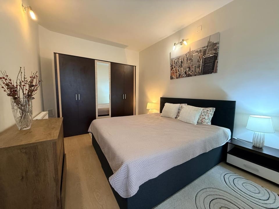 Bed, Photo of the whole room, Bedroom, wardrobe