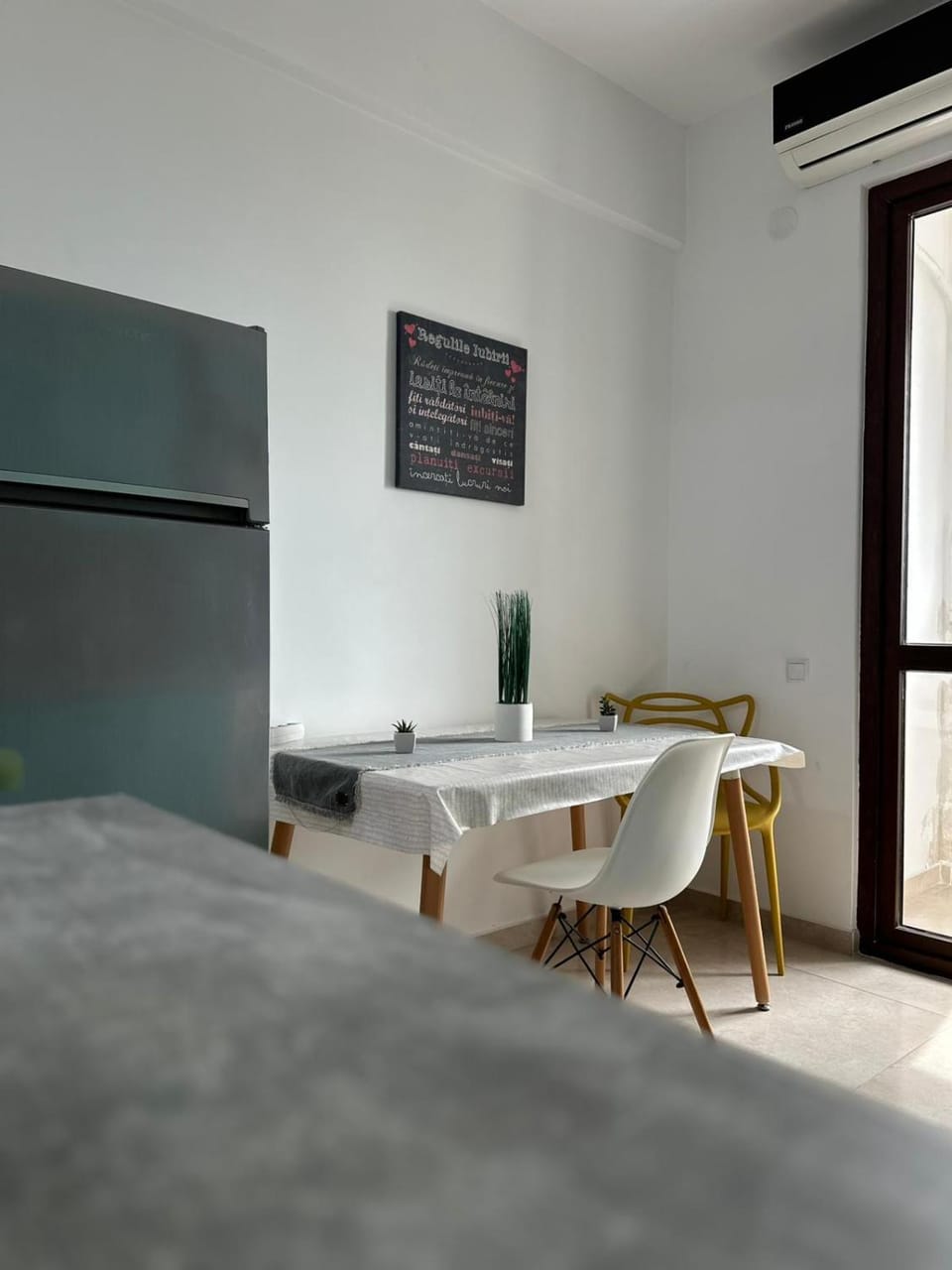Travel Studio Apartment in Romania